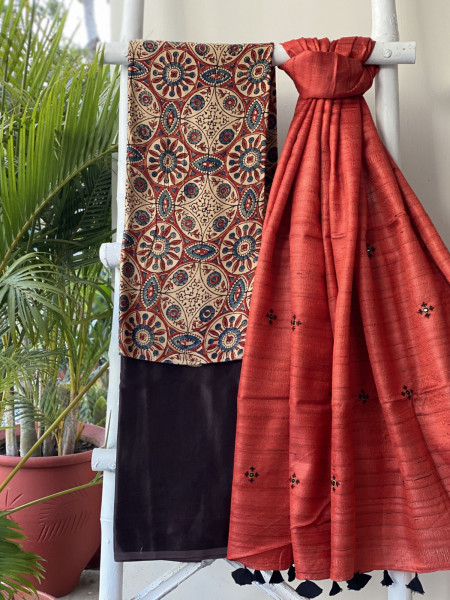 BEIGE-RUST KATHIYA WOVEN SILK EMBROIDERED dupatta Set