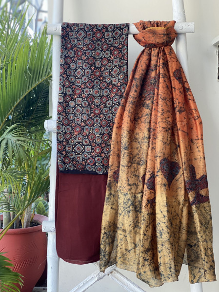 BLACK-RUST BATIK PATCHWORK CHANDERI SILK dupatta Set