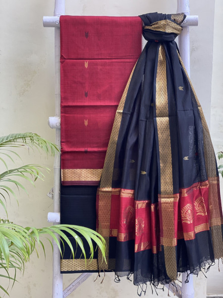 RED & BLACK MAHESHWARI SILK & COTTON ZARI BOOTA WOVEN DUPATTA SET