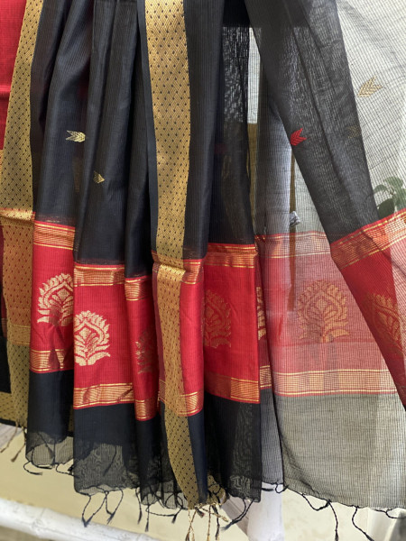 RED & BLACK MAHESHWARI SILK & COTTON ZARI BOOTA WOVEN DUPATTA SET