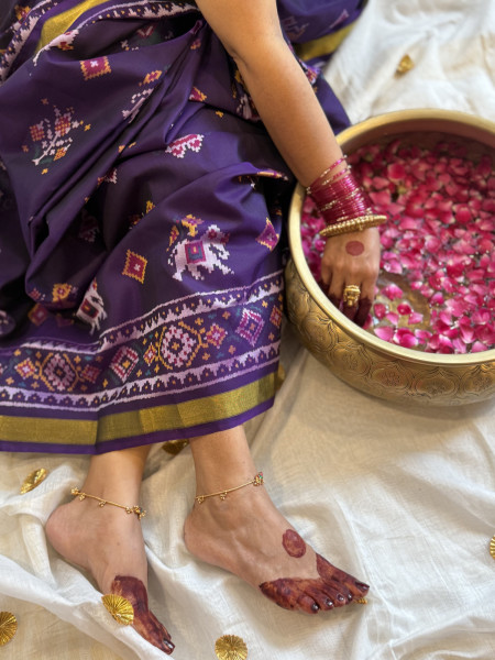 PURPLE SINGLE IKKAT PATOLA  HAND WOVEN SILK SARI