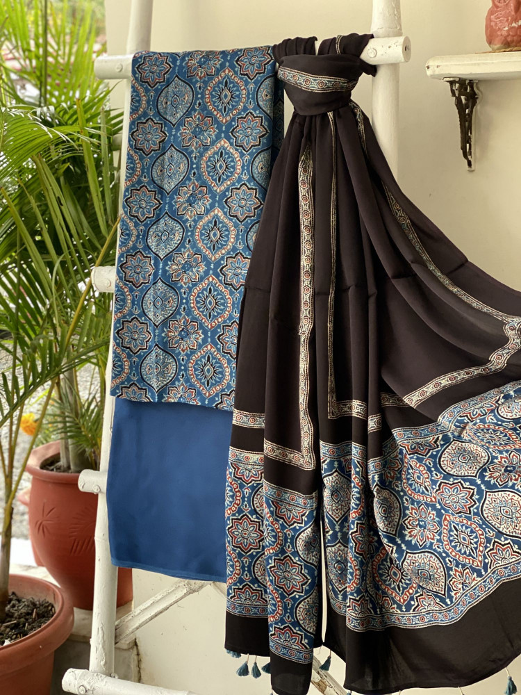 Image of INDIGO-BLACK AJRAKH MODAL SILK DUPATTA SET