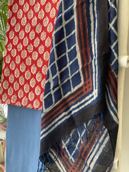 RED & INDIGO BLOCK PRINT LINEN DUPATTA SUIT SET