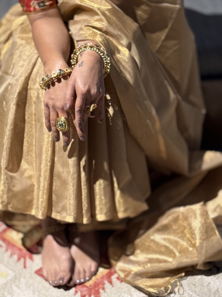 'SUNEHRI' GOLD ZARI WOVEN MAHESHWARI SILK  SARI
