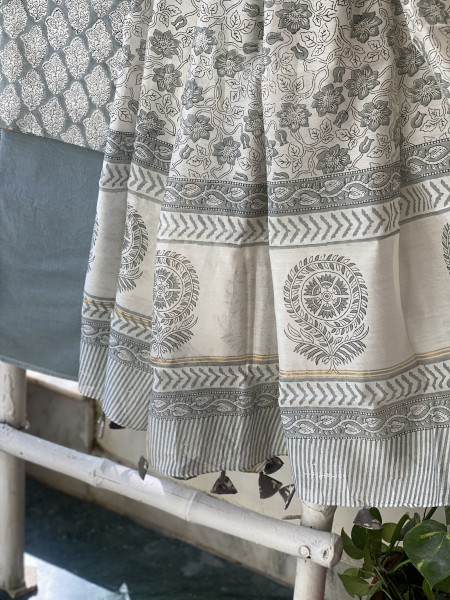 GREY HAND BLOCK PRINT CHANDERI SILK & COTTON DUPATTA SET