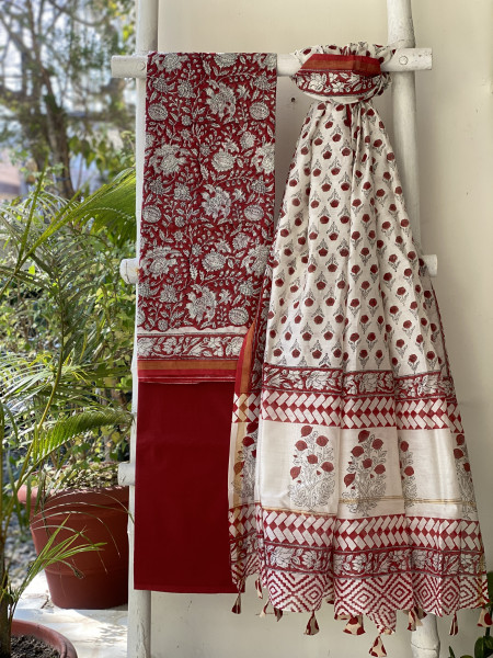 RED HAND BLOCK PRINT CHANDERI SILK & COTTON DUPATTA SET