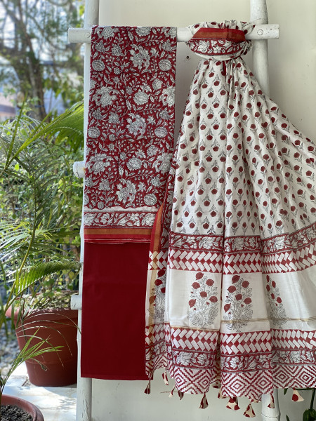 RED HAND BLOCK PRINT CHANDERI SILK & COTTON DUPATTA SET