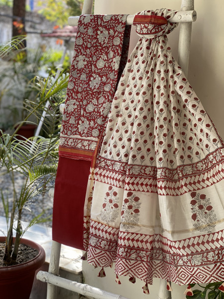 RED HAND BLOCK PRINT CHANDERI SILK & COTTON DUPATTA SET