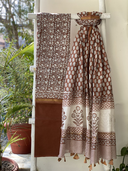 BROWN HAND BLOCK PRINT CHANDERI SILK & COTTON DUPATTA SET