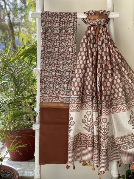 BROWN HAND BLOCK PRINT CHANDERI SILK & COTTON DUPATTA SET