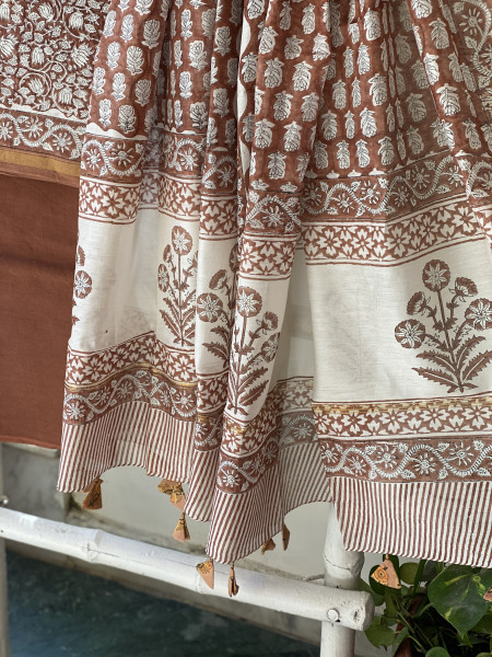 BROWN HAND BLOCK PRINT CHANDERI SILK & COTTON DUPATTA SET