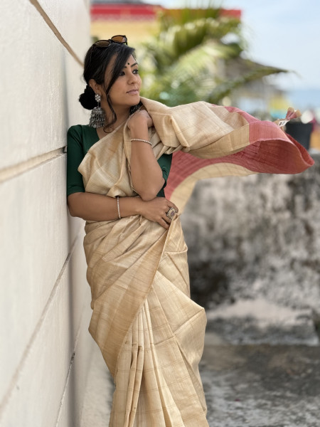 BEIGE-PEACH HAND WOVEN TUSSAR SILK SARI