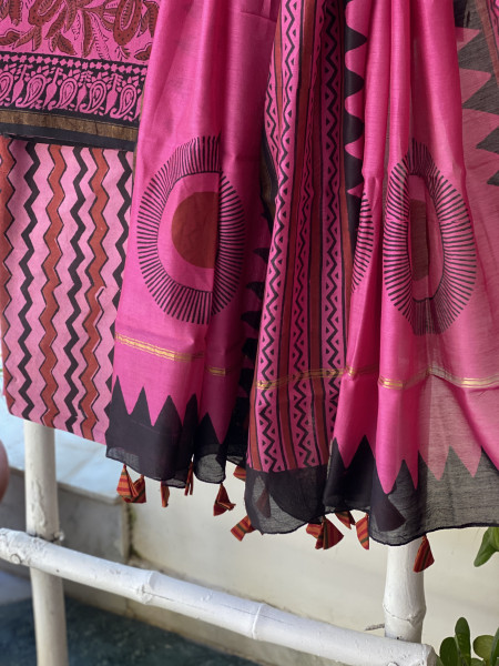 MAGENTA HAND BLOCK PRINT CHANDERI SILK & COTTON DUPATTA SET