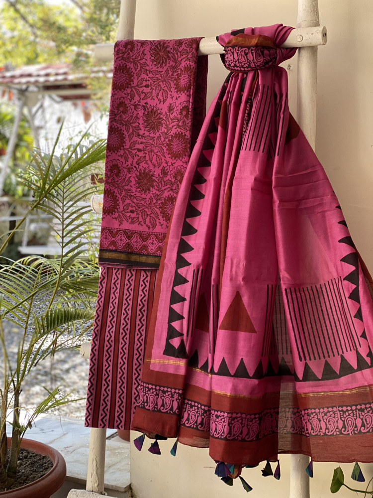 Image of MAGENTA HAND BLOCK PRINT CHANDERI SILK &amp; COTTON DUPATTA SET