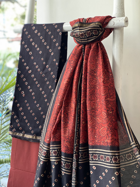 BLACK-MAROON HAND BLOCK PRINT CHANDERI SILK & COTTON DUPATTA SET
