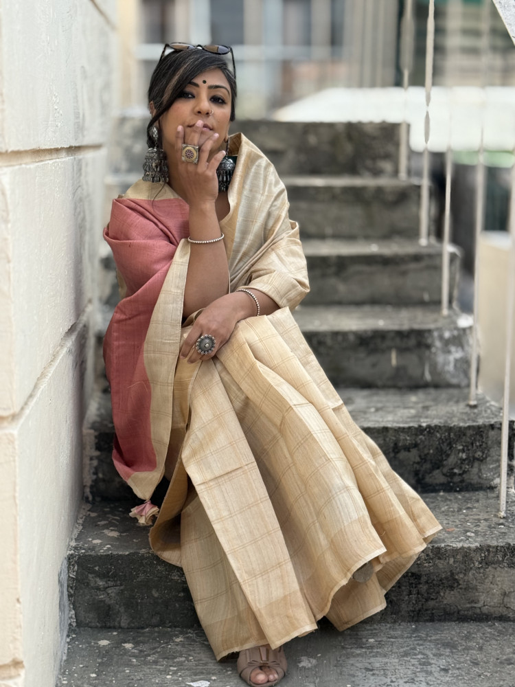 Image of BEIGE-PEACH HAND WOVEN TUSSAR SILK SARI