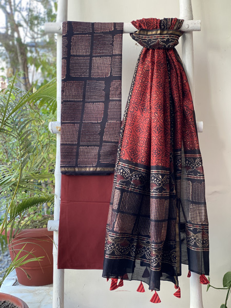BLACK-MAROON HAND BLOCK PRINT CHANDERI SILK & COTTON DUPATTA SET