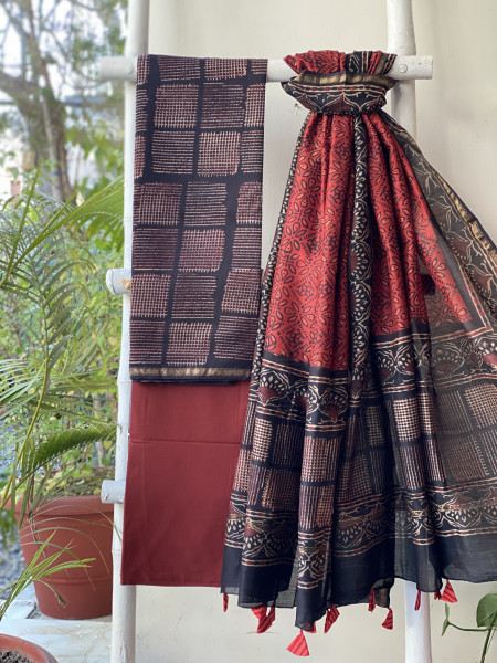 BLACK-MAROON HAND BLOCK PRINT CHANDERI SILK & COTTON DUPATTA SET