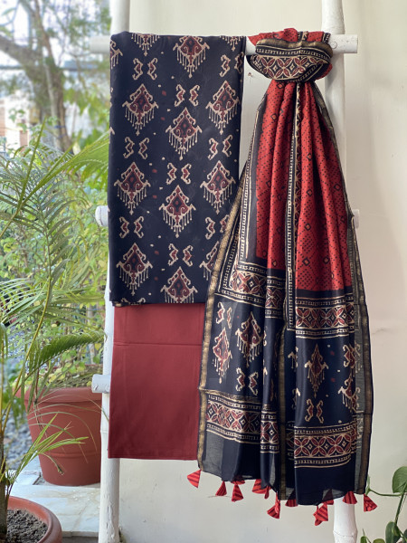 BLACK-MAROON HAND BLOCK PRINT CHANDERI SILK & COTTON DUPATTA SET