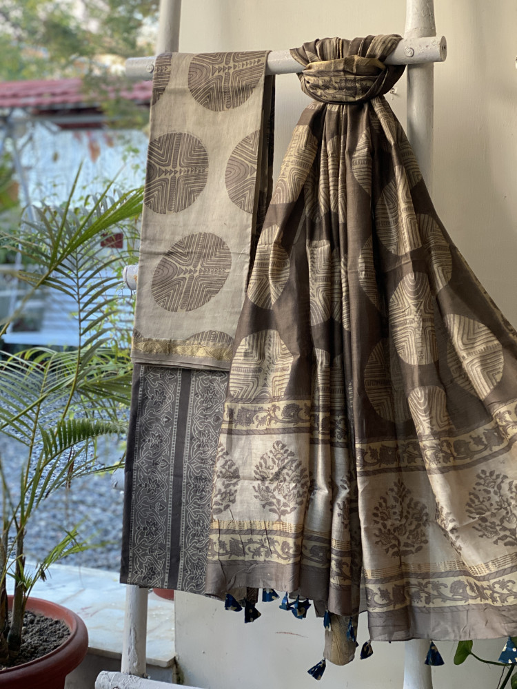 Image of GREY HAND BLOCK PRINT CHANDERI SILK &amp; COTTON DUPATTA SET