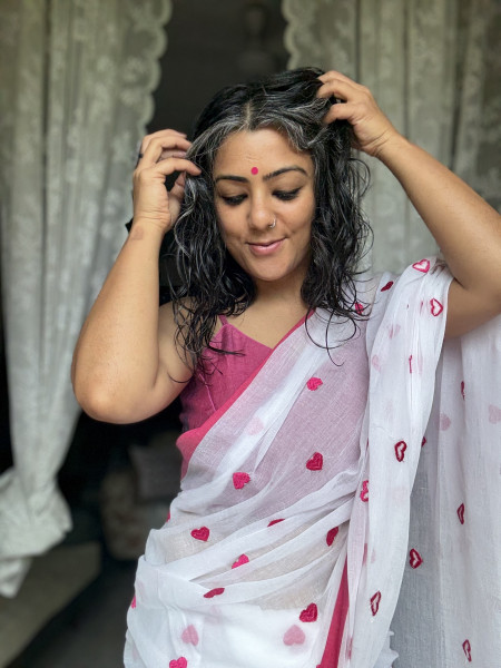 OFF WHITE COTTON MULMUL EMBROIDERED SARI