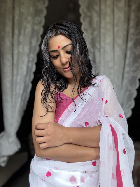 OFF WHITE COTTON MULMUL EMBROIDERED SARI