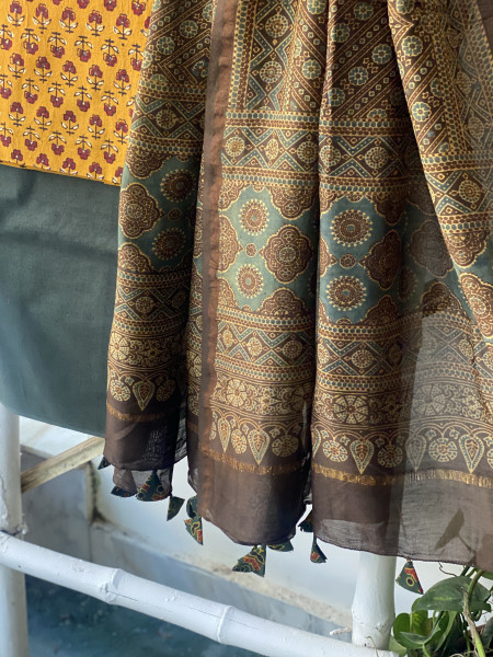 MUSTARD-BLACK COTTON CHANDERI DUPATTA SET