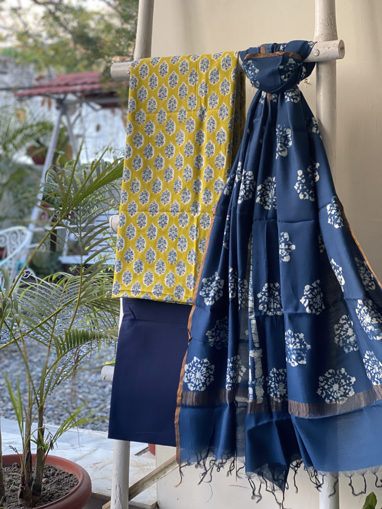 Image of LIME GREEN-INDIGO COTTON CHANDERI DUPATTA SET
