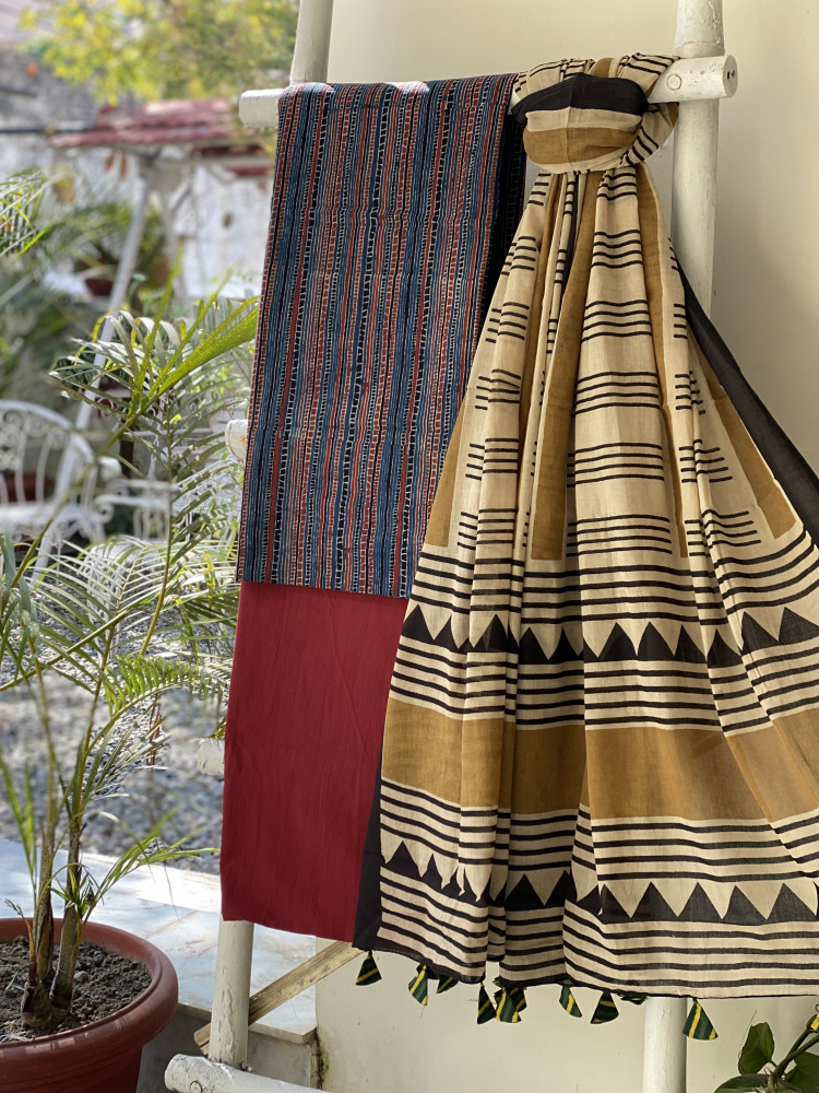 Image of INDIGO-BEIGE  AJRAKH BLOCK PRINT MUL COTTON DUPATTA SET