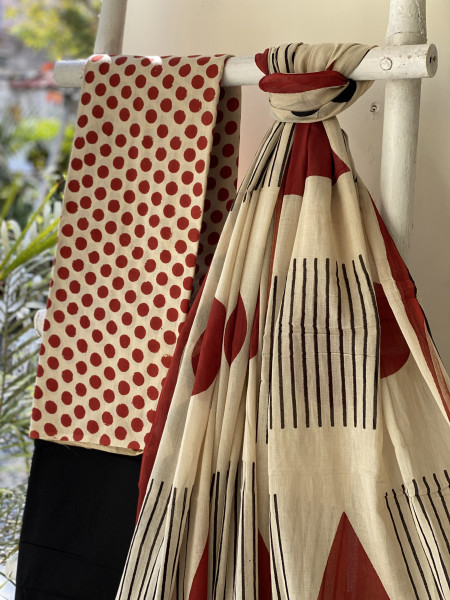 BEIGE HAND BLOCK PRINT MUL COTTON DUPATTA SET