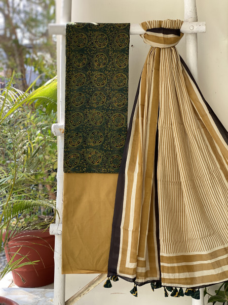 GREEN-BEIGE AJRAKH BLOCK PRINT MUL COTTON DUPATTA SET