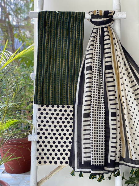 GREEN-OFF WHITE AJRAKH BLOCK PRINT MUL COTTON DUPATTA SET