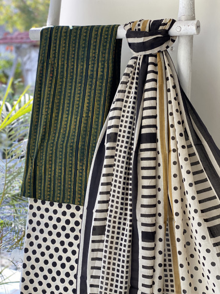 GREEN-OFF WHITE AJRAKH BLOCK PRINT MUL COTTON DUPATTA SET