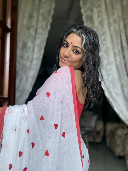 OFF WHITE COTTON MULMUL EMBROIDERED SARI