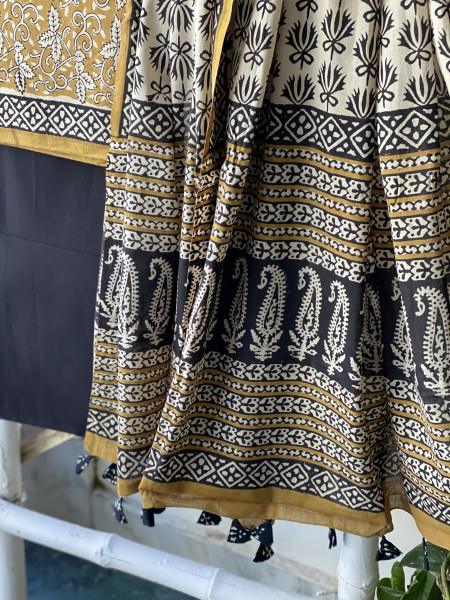 MUSTARD-BLACK  HAND BLOCK PRINT MUL COTTON DUPATTA SET