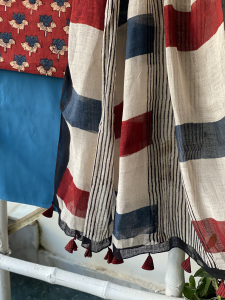 MAROON-BEIGE BLOCK PRINT LINEN DUPATTA SUIT SET