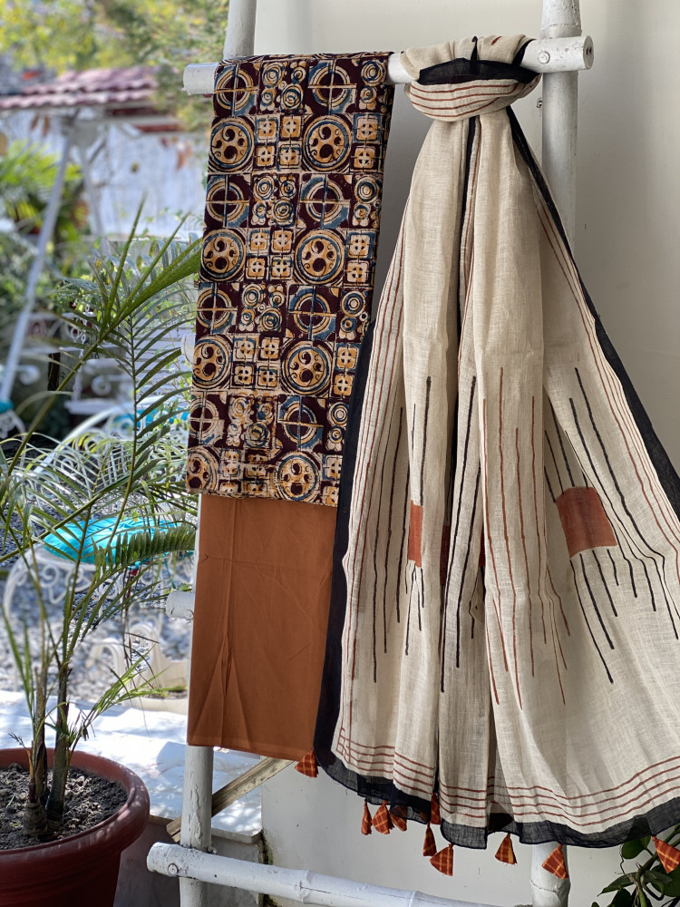 Image of MULTI COLOUR-BEIGE BLOCK PRINT LINEN DUPATTA SUIT SET