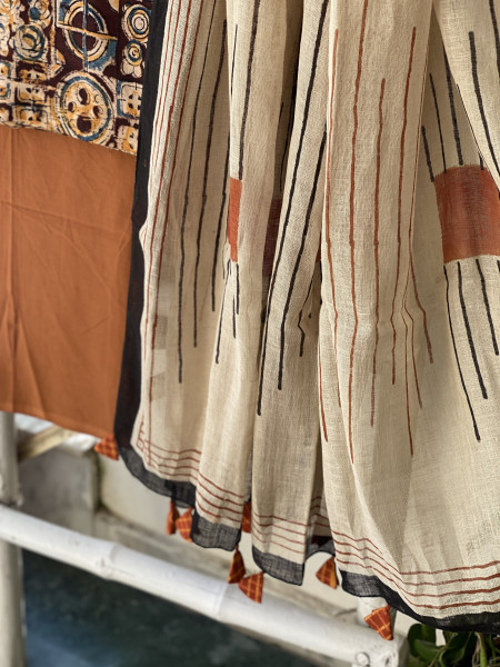 MULTI COLOUR-BEIGE BLOCK PRINT LINEN DUPATTA SUIT SET