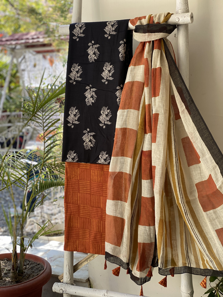 Image of BLACK-BEIGE BLOCK PRINT LINEN DUPATTA SUIT SET