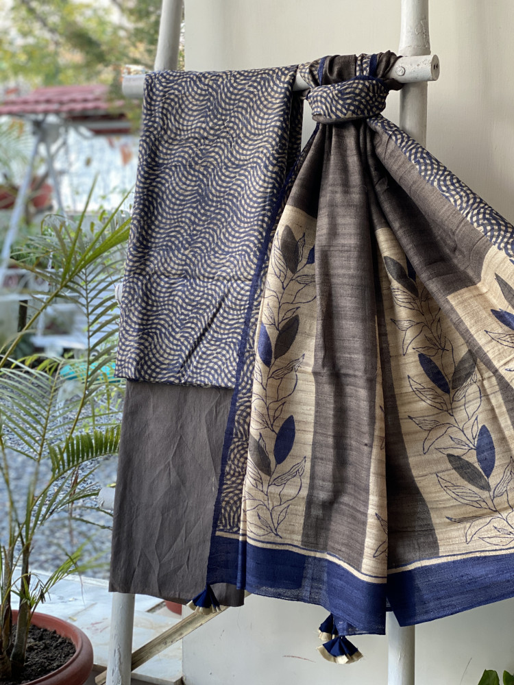 Image of INDIGO-BEIGE GICHA SILK PRINTED DUPATTA SET
