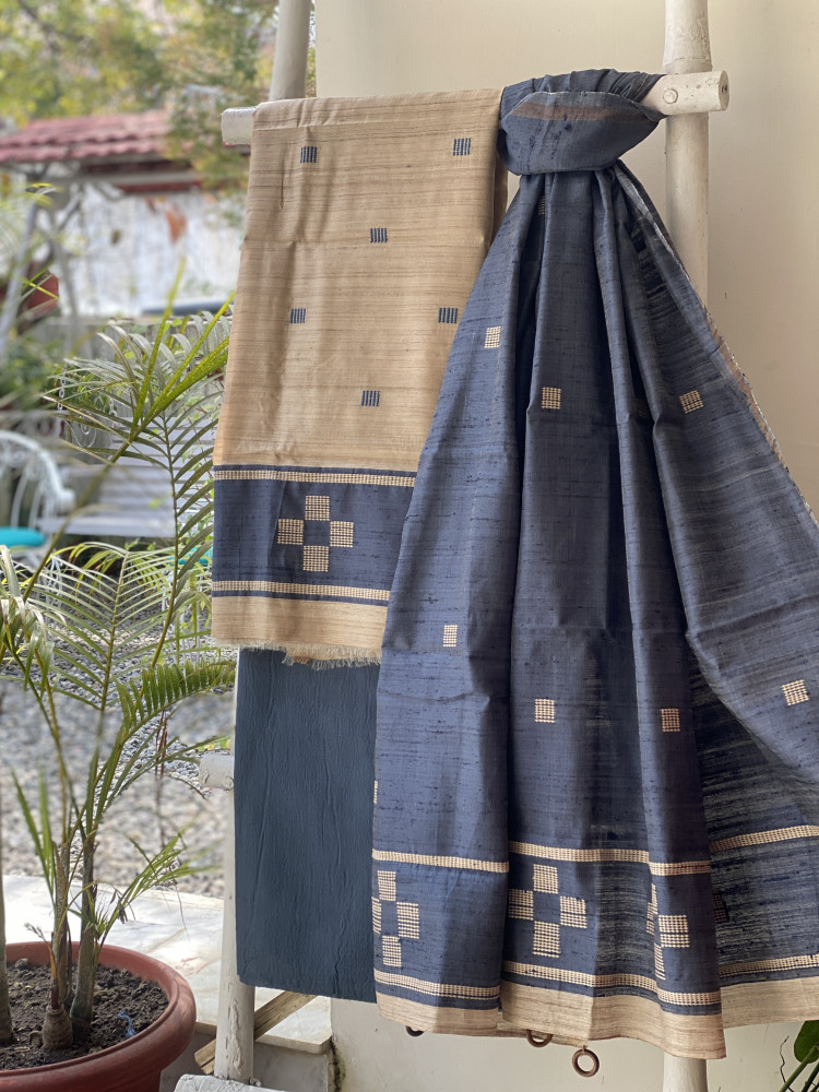Image of BEIGE-INDIGO HANDLOOM SILK PRINTED DUPATTA SET