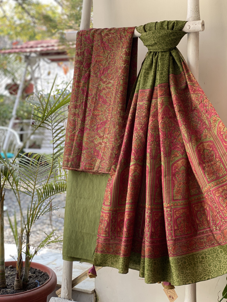 Image of PINK &amp; GREEN BLOCK PRINT PASHMINA SILK WOVEN  DUPATTA SET