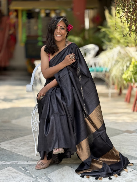 BLACK KOSA SILK WOVEN ZARI SARI