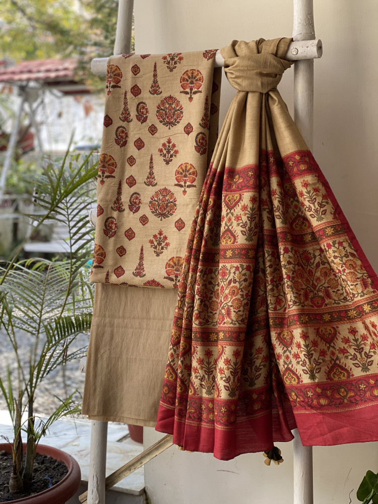 Image of BEIGE BLOCK PRINT PASHMINA SILK WOVEN  DUPATTA SET