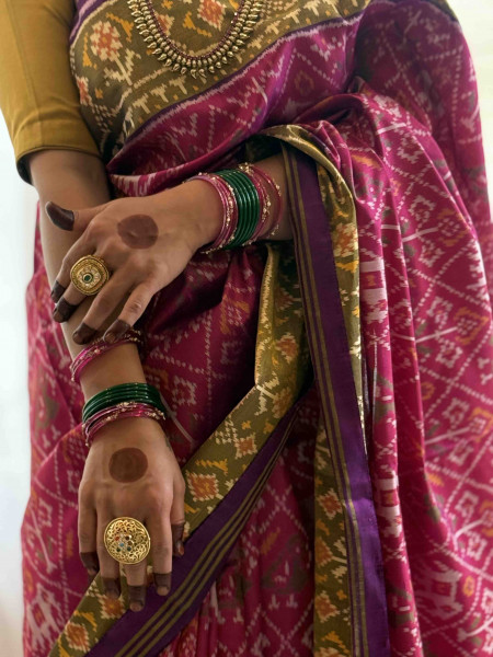 MAGENTA & PURPLE SINGLE IKKAT PATOLA  HAND WOVEN SILK SARI