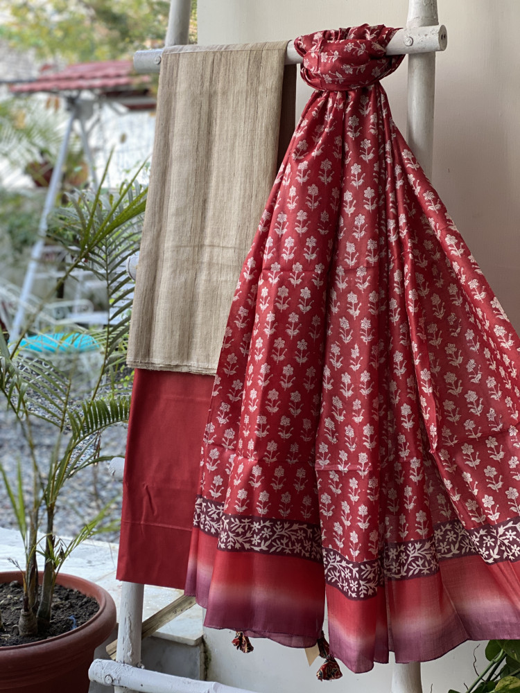 Image of BEIGE-MAROON TUSSAR SILK BLOCK PRINT DUPATTA SET