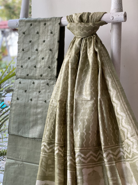 PISTA GREEN TUSSAR SILK BATIK DUPATTA SET