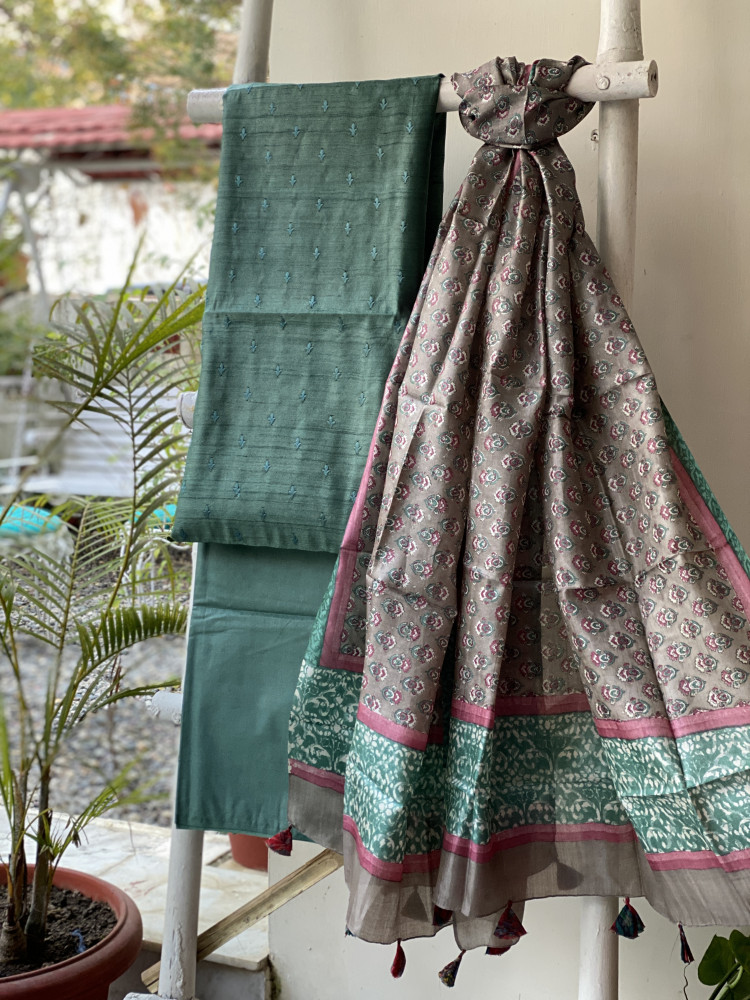 Image of GREEN-GREY TUSSAR SILK PRINTED DUPATTA SET
