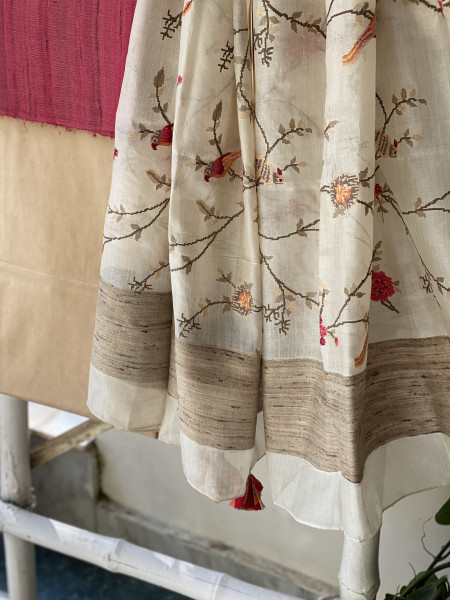 ROSE-OFF WHITE TUSSAR SILK EMBROIDERED DUPATTA SET