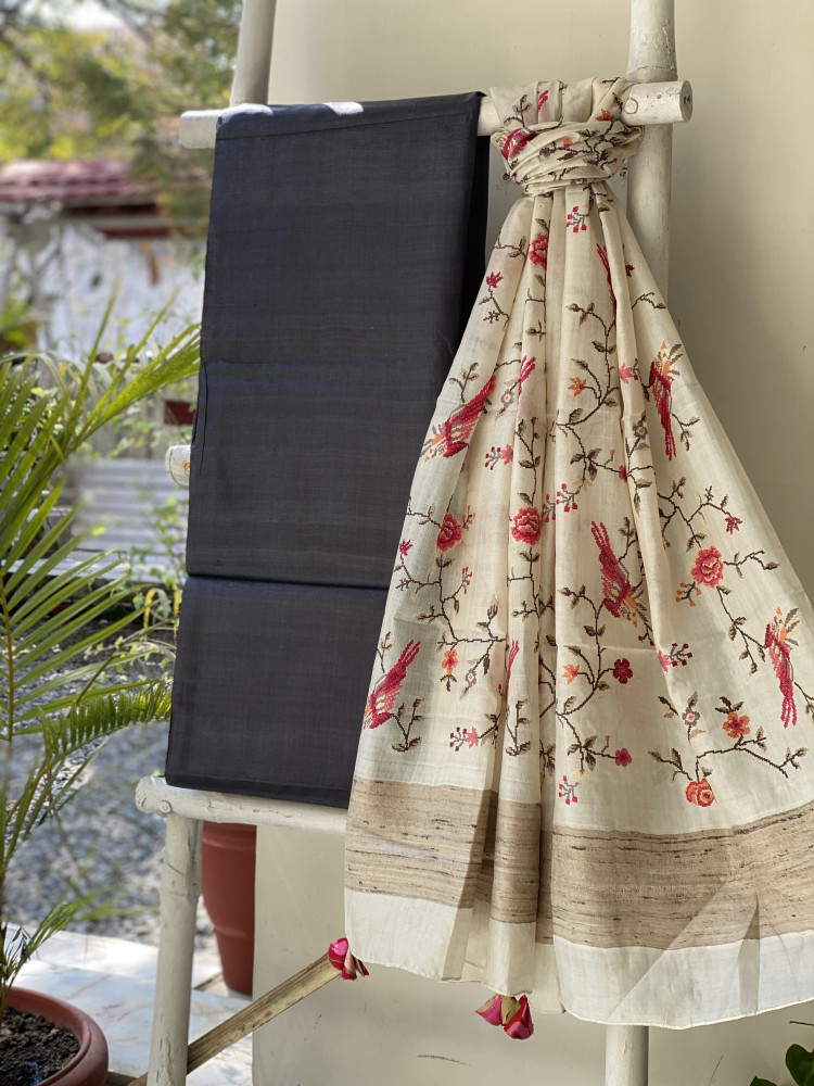 Image of CHARCOAL-OFF WHITE TUSSAR SILK EMBROIDERED DUPATTA SET